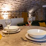 La Grotte Bourguignonne, Terrasse Exterieure アパート ディジョン