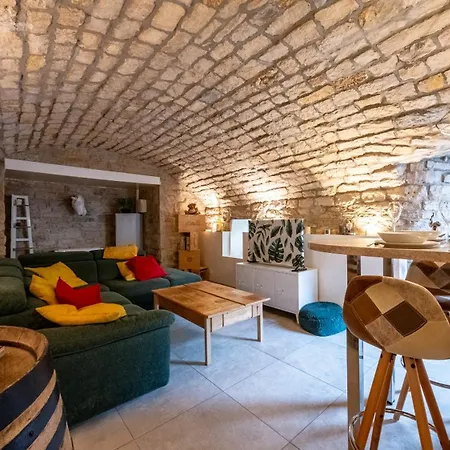 La Grotte Bourguignonne, Terrasse Exterieure Apartment