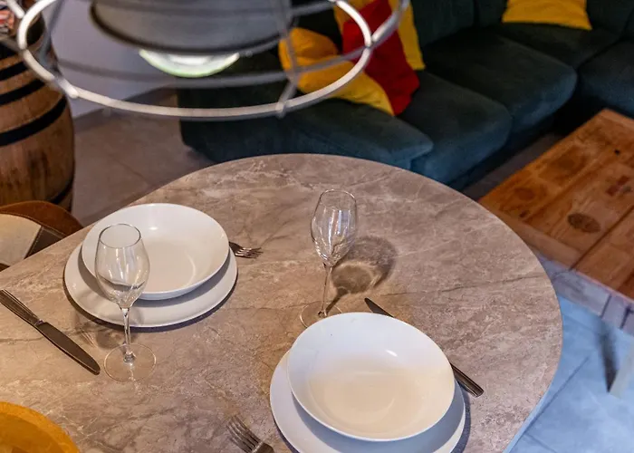 La Grotte Bourguignonne, Terrasse Exterieure * Ντιζόν