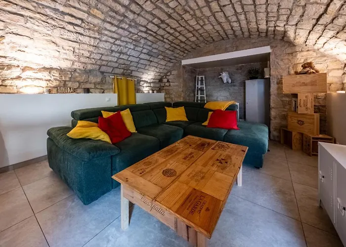 La Grotte Bourguignonne, Terrasse Exterieure * Dijon